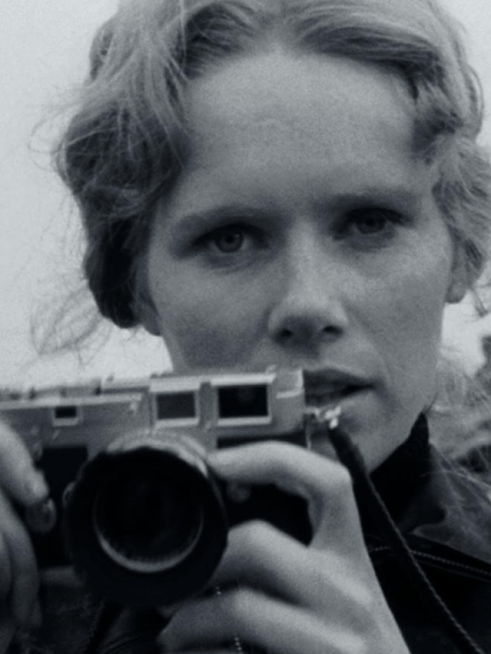 أكملي الدور (خارج النص، داخل&nbsp;الصورة)